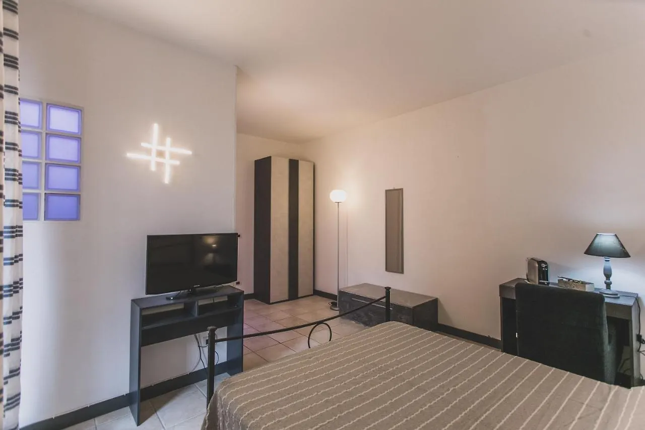 Colors! Rooms Porto Santo Stefano  Italien